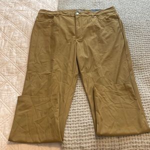 VRST mens commuter pants. New with tags.